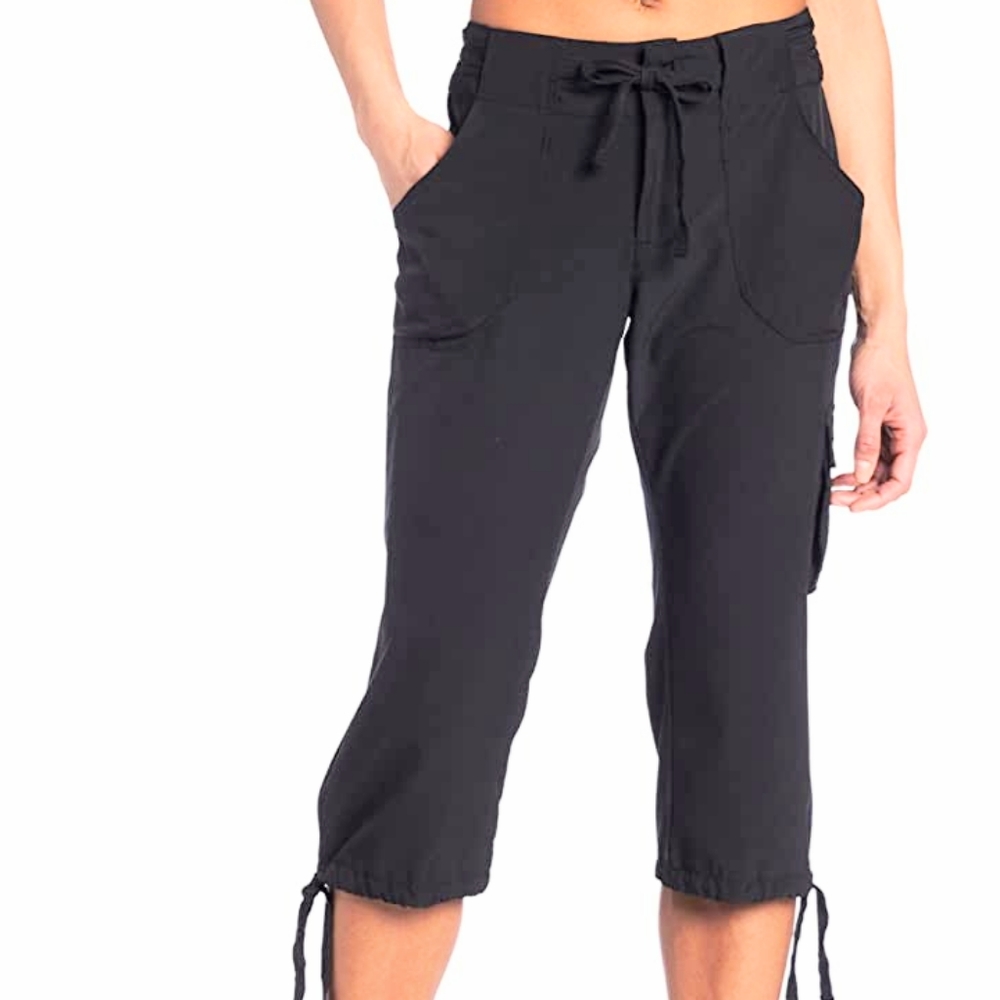 ALO Yoga Coolfit Cargo Capri Pants - Picture 1 of 10